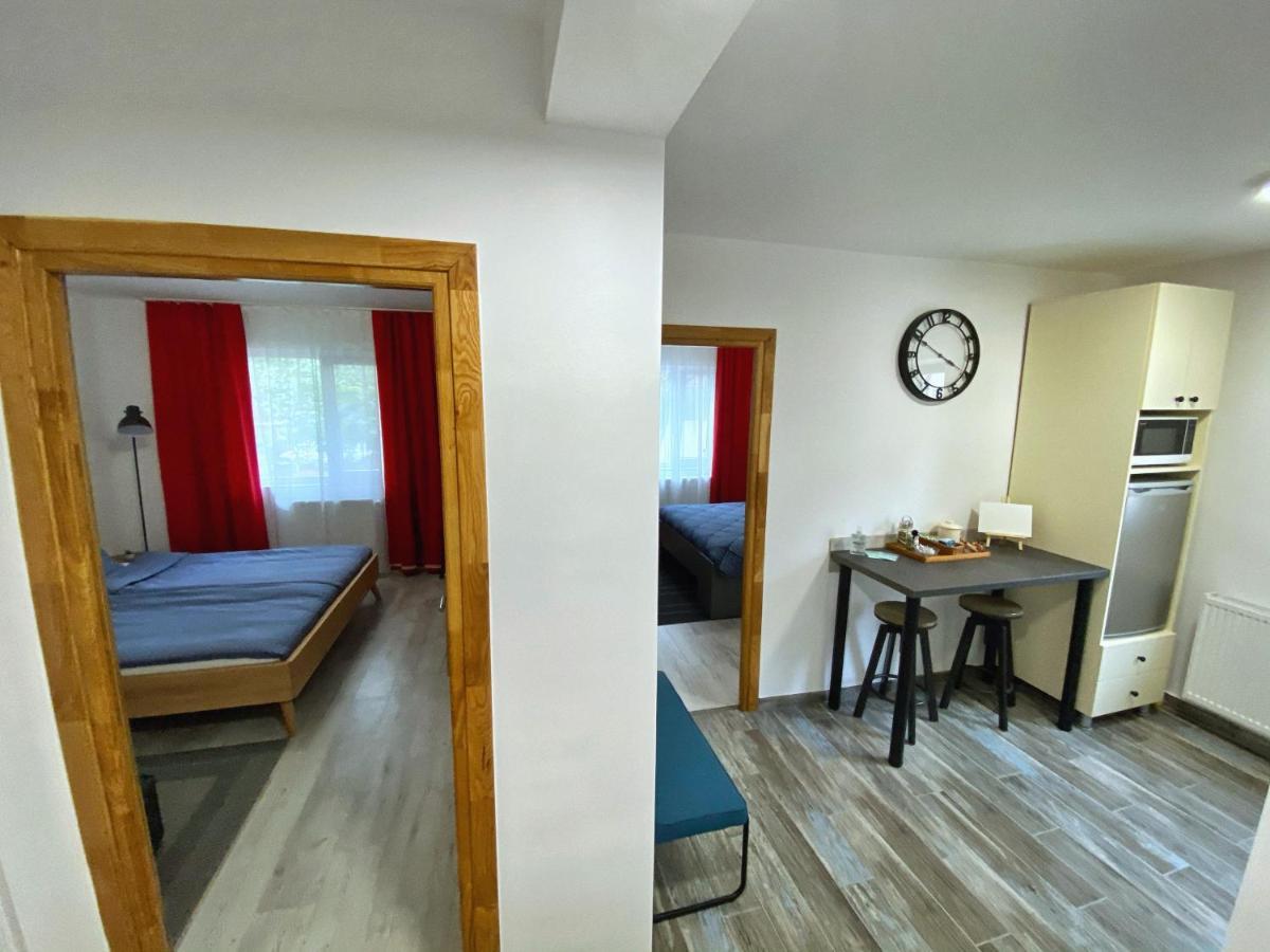 Highland Home - Cozy Apartments Near City Center Oradea Eksteriør billede